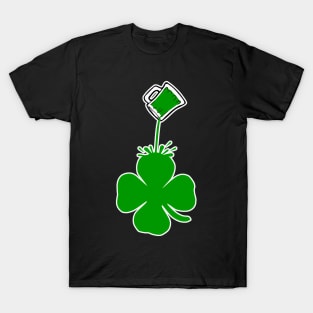 St Patrick'S Day Pouring Shamrock Green Beer T-Shirt